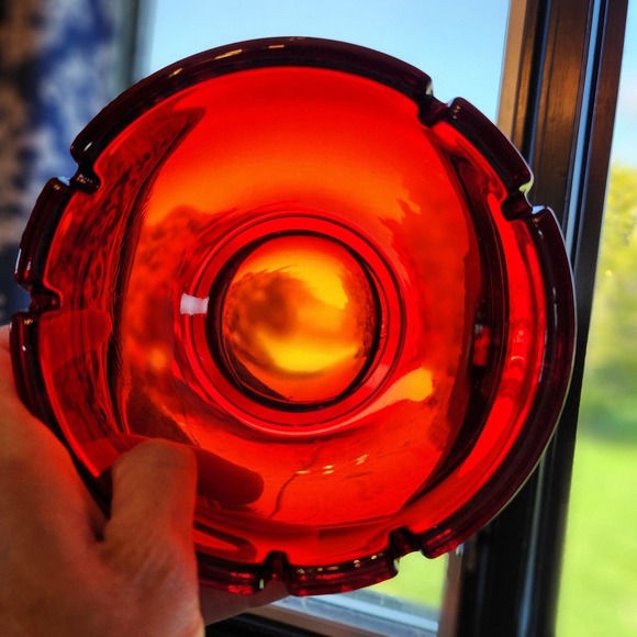 Viking Glass Red Glass Large Ashtray. Mid-century Modern Era, Vintage, smoke - Picture 4 of 10